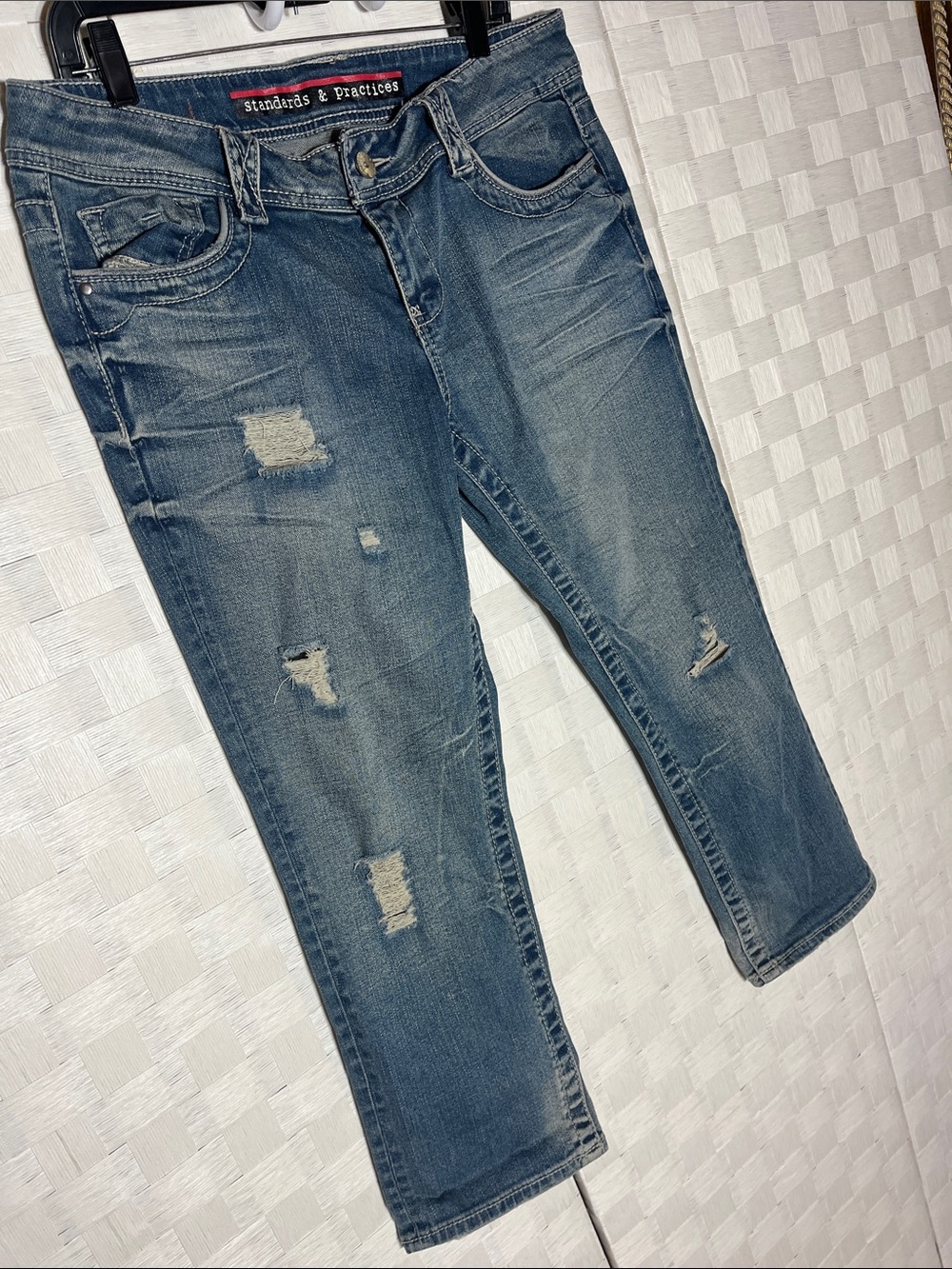Distressed low rise Boyfriend cropped Jeans - Washed Blue